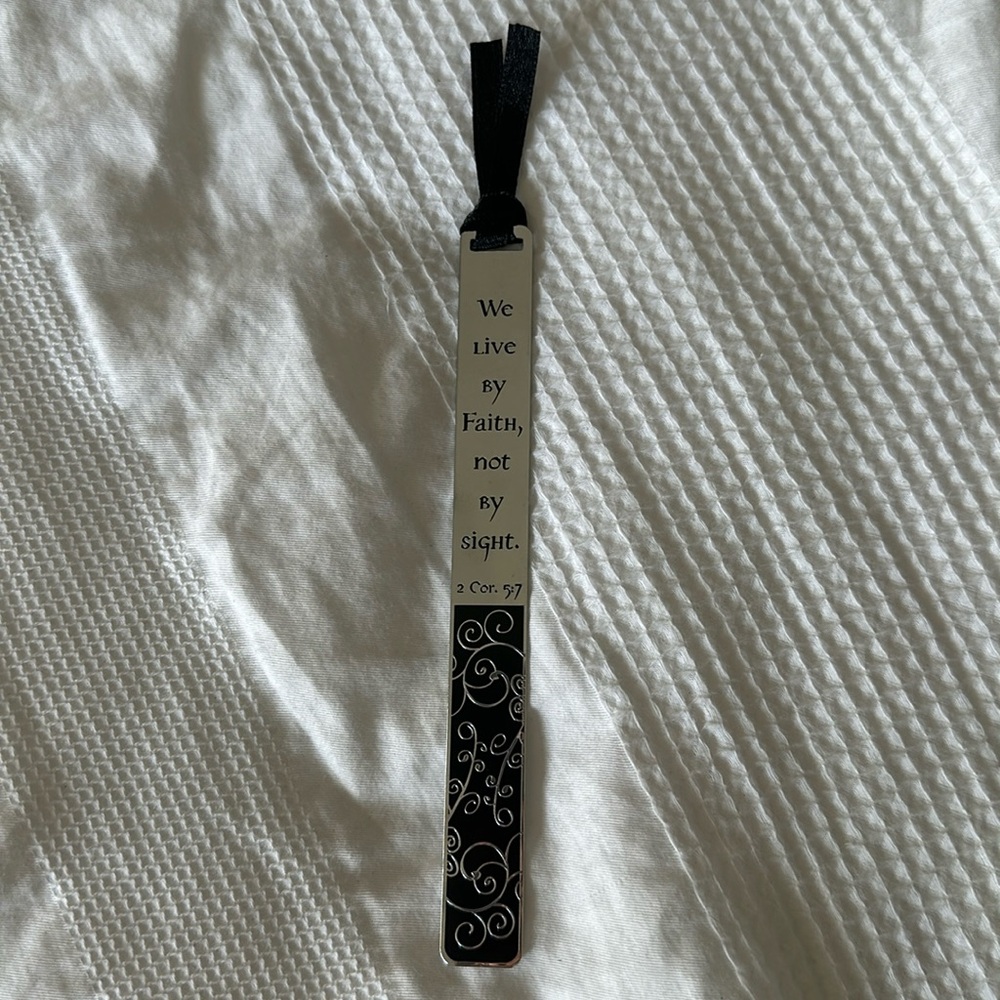 Metal bookmark